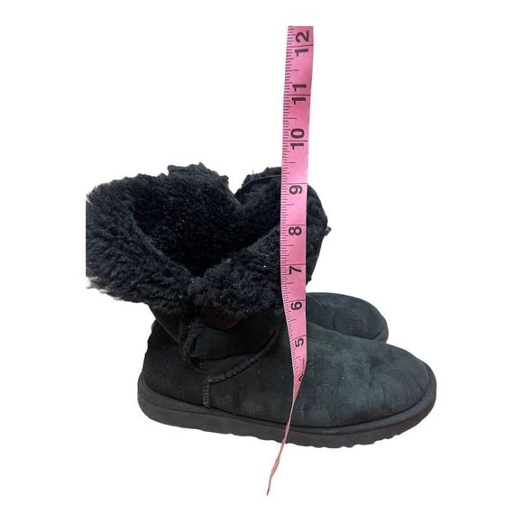 UGG Australia Women's Bailey Button II, Black Winter Boots, Size 8 Worn In - Picture 6 of 8